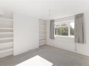2 bedroom flat for sale in Woodside, Wimbledon, London, SW19