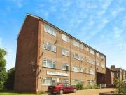 2 bedroom Flat for sale, London Road, Sittingbourne,...