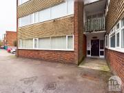 2 Bedroom Flat House to Rent