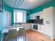 2 Bedroom Flat House to Rent