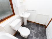 2 Bedroom Flat House to Rent