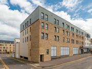 2 Bedroom Flat House to Rent