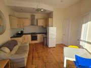 2 Bedroom Flat House to Rent