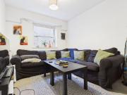 2 Bedroom Flat House to Rent