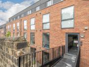 2 Bedroom Flat House to Rent