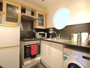 2 Bedroom Flat House to Rent 2 Bedroom Flat House to Rent