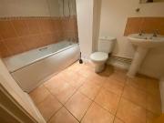 2 Bedroom Flat House to Rent 2 Bedroom Flat House to Rent