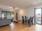 2 Bedroom Flat House to Rent