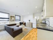 2 Bedroom Flat House to Rent