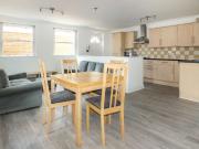 2 Bedroom Flat House to Rent