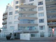 2 Bedroom Flat in Strand South