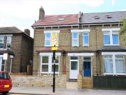 2 Bedroom Flat Let in