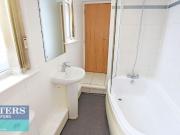 2 bedroom Flat To Let
