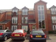 2 bedroom Flat To Let