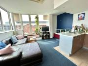2 bedroom Flat To Let 2 bedroom Flat To Let