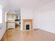 2 bedroom Flat To Let