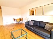 2 bedroom Flat To Let