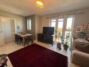 2 bedroom Flat To Let