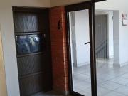 2 Bedroom Flat To Let in Montclair
