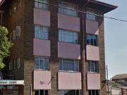 2 Bedroom Flat To Let in Montclair
