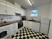 2 Bedroom Flat to Let Parking Included