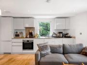 2 bedroom Flat To Let Total Size: 600 SQ FT