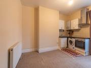 2 Bedroom Flat to Rent Friern Barnet Road, N11