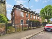 2 bedroom Flat to rent, Grosvenor Park Road,...