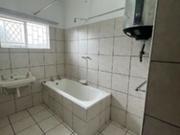 2 Bedroom Flat to Rent in Bayswater Wilcocks Rd