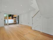 2 bedroom Flat to rent in Chatsworth Road, Kilburn,...