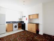 2 Bedroom Flat To Rent in Eastern Avenue, Ilford, IG2