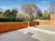 2 bedroom Flat to rent in Fitzjohns Avenue, London,...