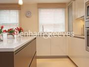2 Bedroom flat to rent in Kingston House South,...