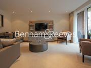 2 Bedroom flat to rent in Kingston House South,...