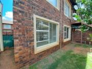 2 Bedroom Flat to Rent in Langenhovenpark Karl Kielblock...