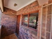2 Bedroom Flat to Rent in Langenhovenpark Villa Bain...