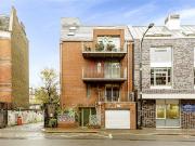 2 bedroom Flat to rent in Mill Lane, London, West...