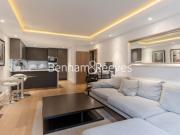 2 Bedroom flat to rent in Parrs Way, Hammersmith, W6