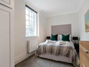 2 bedroom Flat to rent in Strathmore Court, Park Road,...