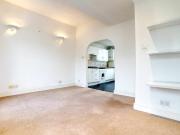 2 Bedroom Flat to Rent in Triangle Estate 17 1...