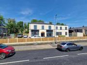 2 bedroom flat to rent in Wash Lane, Bury BL9 6BJ...