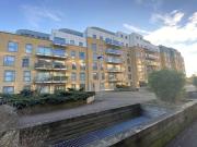 2 bedroom flat to rent in Woolners Way, Stevenage SG1...
