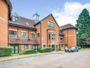 2 bedroom Flat to rent, Lockhart Road, Watford, WD17...