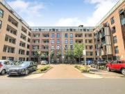 2 bedroom Flat to rent, Maxwell Road, Romford, RM7...