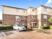 2 bedroom Flat to rent, Newbury Close, Dartford, DA2...
