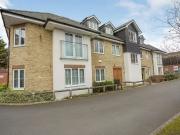 2 bedroom Flat to rent, Stoneylands Road, Egham, TW20...