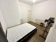 2 Bedroom Flat W/Living Room & Garden