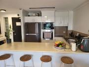 2 bedroom Fully Furnished 94m2 unit Central Surfers Paradise