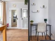 2 Bedroom Fully Furnished Beautifully Renovated