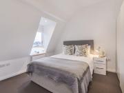 2 bedroom Furnished Apartment on Kings Road